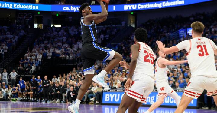 Richie Saunders scores 26 as No. 9 BYU gets 1st win over ranked foe, beating No. 23 Wisconsin 98