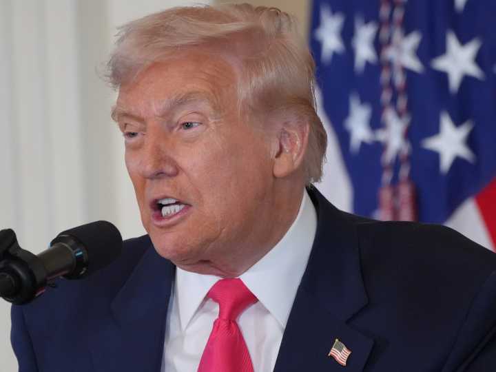 Trump asks Justice Department to investigate Bill Clinton over Epstein ties