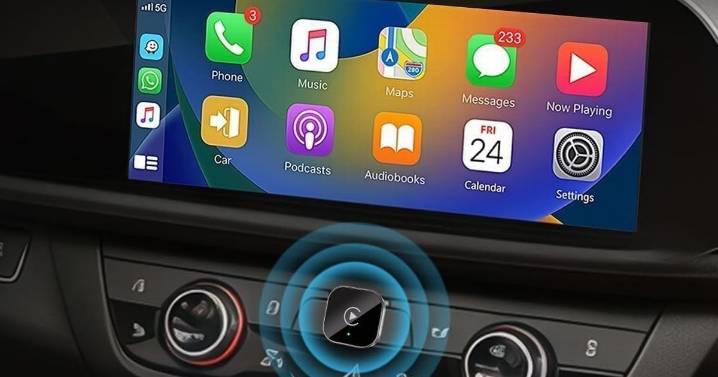 Amazon reduces 'genius' gadget that effortlessly combines CarPlay and Android Auto to £24 for Black Friday