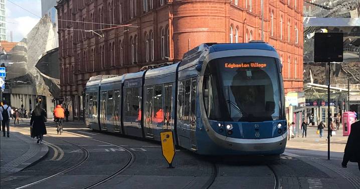 Metro warning as 'people put themselves and others at risk' as they hurry onboard