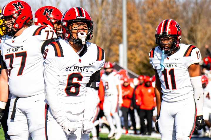 Live updates for D2 football state final between Orchard Lake St. Mary’s and Dexter