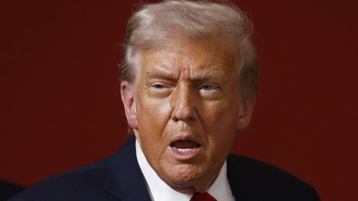 Trump acusa a demócratas de conducta “punible con la muerte»