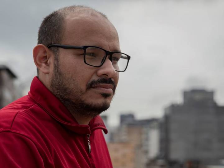 Permitieron visitas a periodista Carlos Julio Rojas luego de cuatro meses