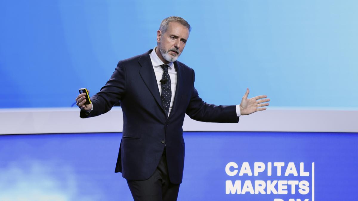 Telefónica recorta a la mitad el dividendo con la promesa de crecer hasta un 3,5%