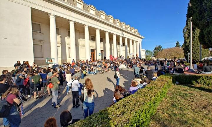 Comienza la triple jornada de paro universitario: su impacto en Bahía