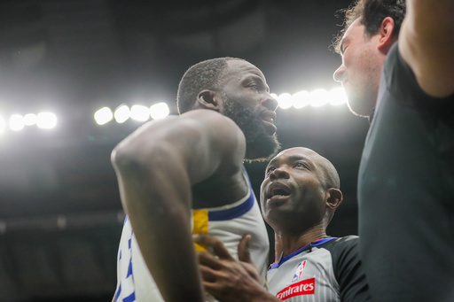 Draymond Green recibe advertencia de la NBA tras confrontación con fan, según fuente de AP