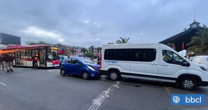 Cuatro lesionados deja accidente múltiple frente a la Estación Central