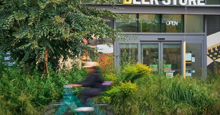 Deal reached to allow grocers to avoid accepting beer and wine empties