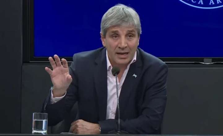 Caputo salió a desmentir el rescate de bancos de EE.UU: "Es una operación"