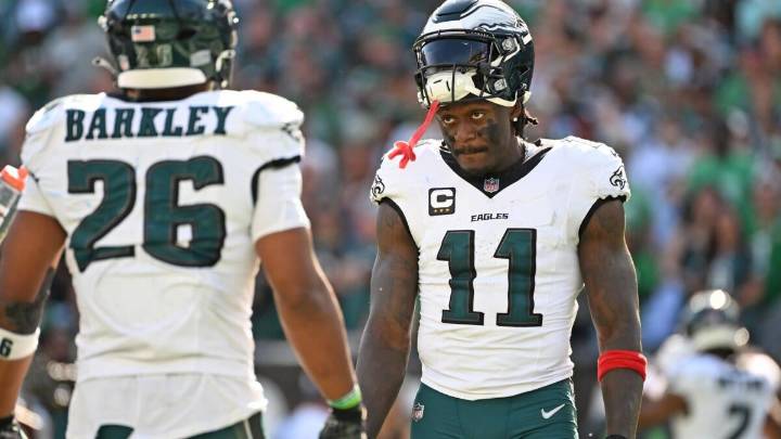 A.J. Brown makes odd comment about Saquon Barkley as Eagles' drama continues