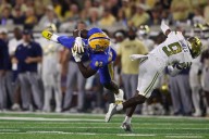 Deadspin | Pitt jumps out to 28-0 lead, holds off No. 16 Georgia Tech