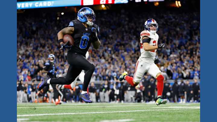 Jahmyr Gibbs rescues Lions with long TD run in OT for 34