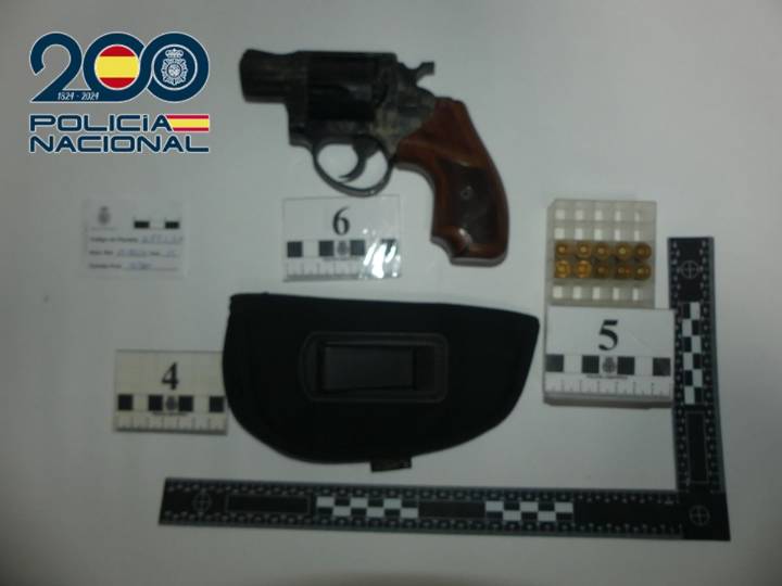 Oleada de robos en salones de juego, gasolineras y supermercados de Canarias: entraban con cuchillos y pistola