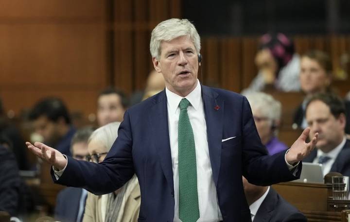 Hodgson says it’s ‘premature’ to draw conclusions about B.C. tanker ban fate