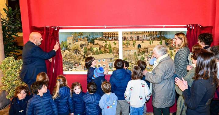 Cort estrena su Belén navideño con nuevas escenas y más de 200 figuras artesanales