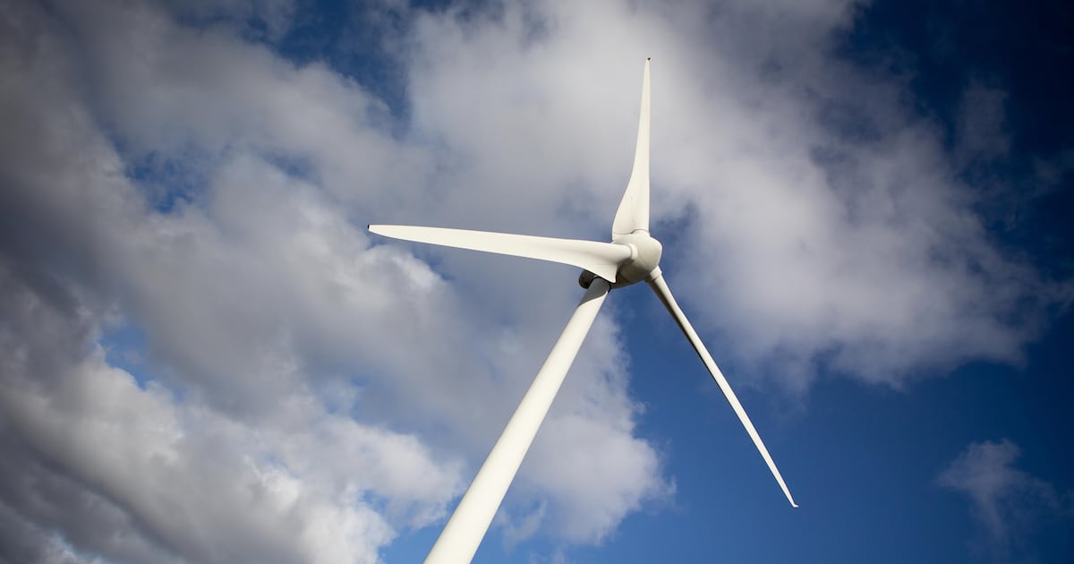 AES Andes cierra financiamiento para proyecto híbrido Pampas: proyecta operarlo a fines de 2027