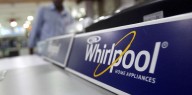 Whirlpool apagó las máquinas de su planta en Pilar y echó a 220 trabajadores
