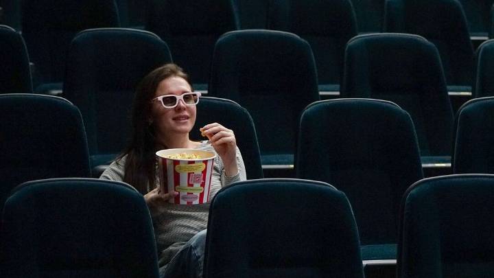 Mennonite Woman Avoids Sinning By Going to a Film Instead of a Movie