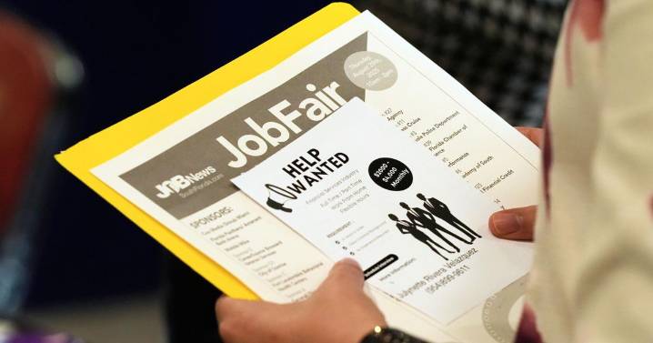 'No hire' job market leaves unemployed in limbo as threats to economy multiply
