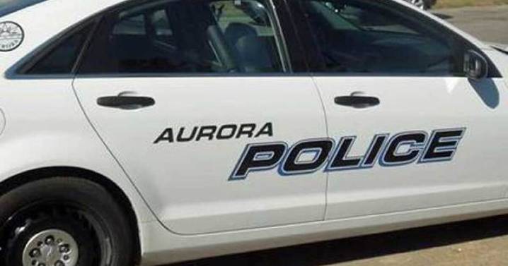 Aurora police locate parents, guardians after finding young girl by herself
