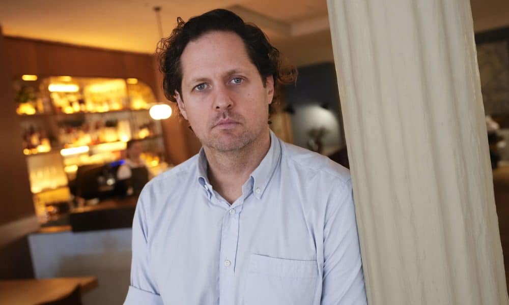 Bevins: “La derecha populista responde a lo mismo que la izquierda, pero de manera cínica”