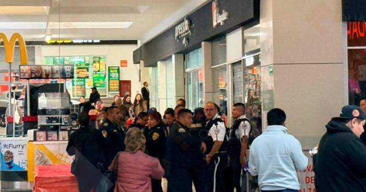 Balacera en Plaza San Jerónimo: Reportan detonaciones de arma tras robo a joyería; hay un detenido