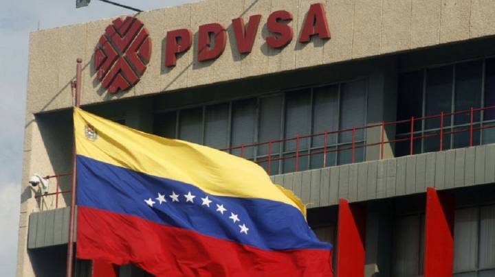 Pdvsa anuncia investigación tras incendio en complejo petrolero José Antonio Anzoátegui (+Comunicado) 20 de noviembre de 2025 | País Investigación para establecer las causas del incidente y "descartar