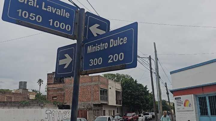 Noche de terror en Villa Cubas: una familia sorprendió a dos ladrones dentro de su casa