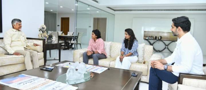 Pic Talk: CBN & Lokesh Meets World Cup Winner!