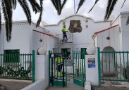 Haría retira un símbolo franquista en el colegio de Mala