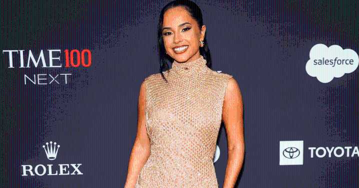 Becky G Wows Fans in Mini