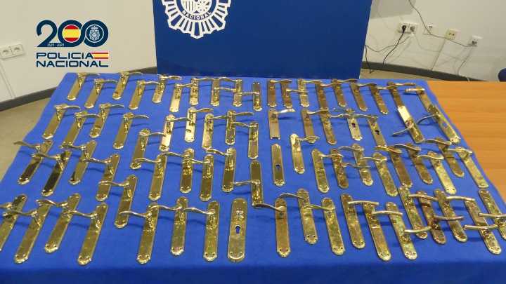 Un ladrón se lleva más de un centenar de manillas de fincas de Talavera: ya ha sido detenido