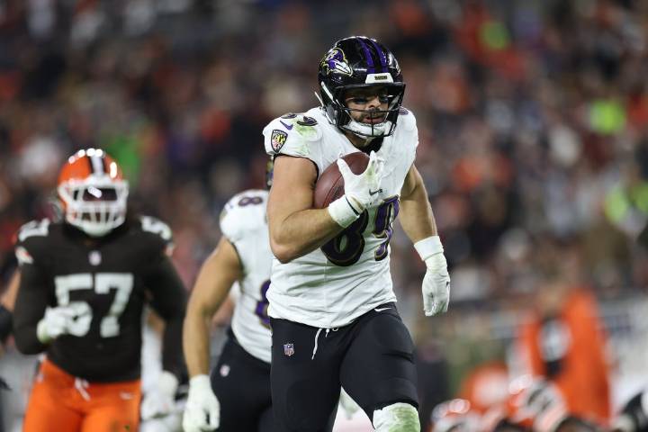 Deadspin | Browns' Shedeur Sanders debuts, but Mark Andrews rallies Ravens