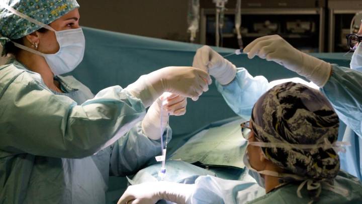 Primera cirugía con láser a un paciente con epilepsia en España