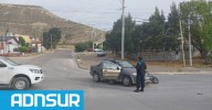 20:16 Accidente en Km. 3: un choque entre un auto y una moto dejó a una mujer herida