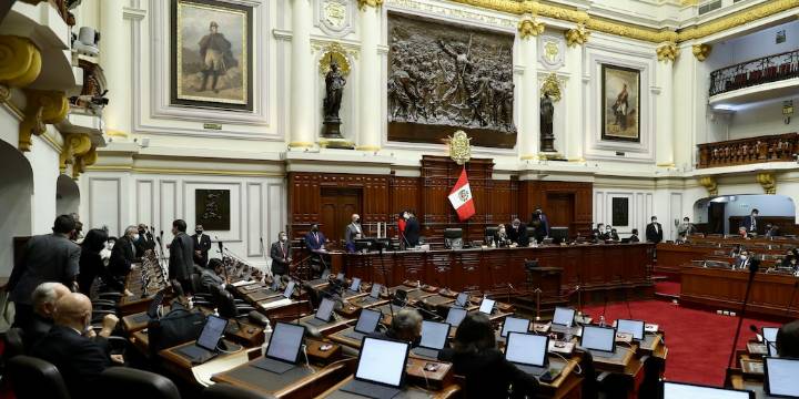 La última Navidad de estos congresistas: recibirán tarjeta de S/1.900 y bonos que suman casi S/47.000