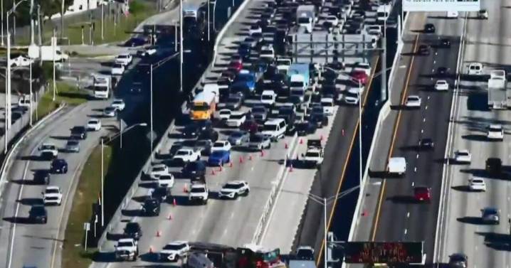 7-vehicle crash on I-95 in Broward near Hallandale Beach sends multiple people to hospital