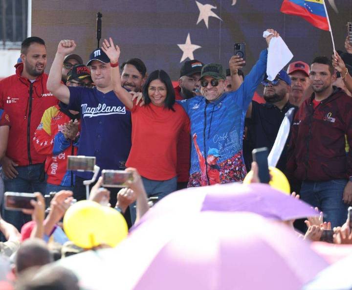 Delcy Rodríguez en Carabobo juramentó Comités Bolivarianos de Base Integral