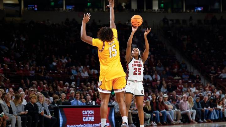 Latson leads three players with 20-plus points in No. 2 South Carolina's 106