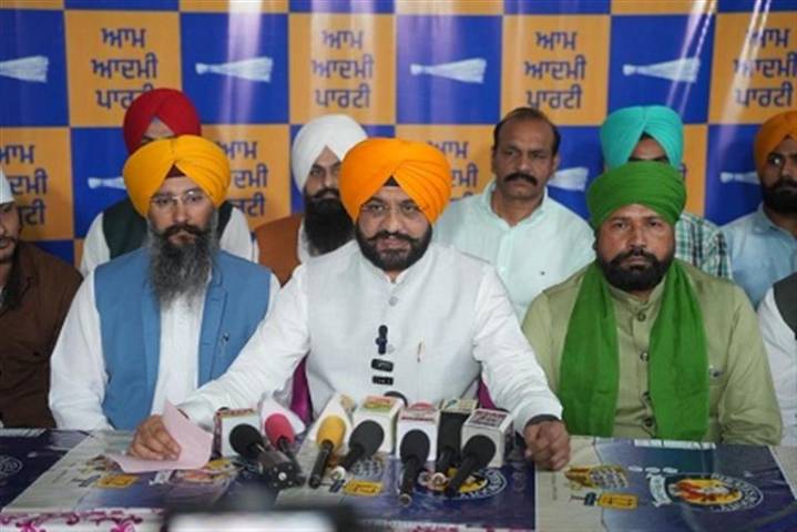 In Presence of Cabinet Minister Sond, World Sufi Saint Society Extends Support to AAP