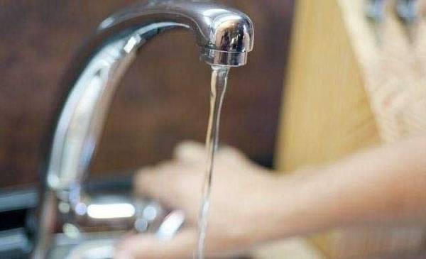 Otra vez sube el agua: como otros servicios le gana a la inflación