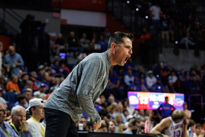 UF routs North Florida to bounce back from Arizona loss