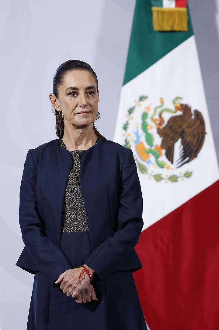 México rechaza “por motivos falsos” declaración de persona non grata a Sheinbaum en Perú