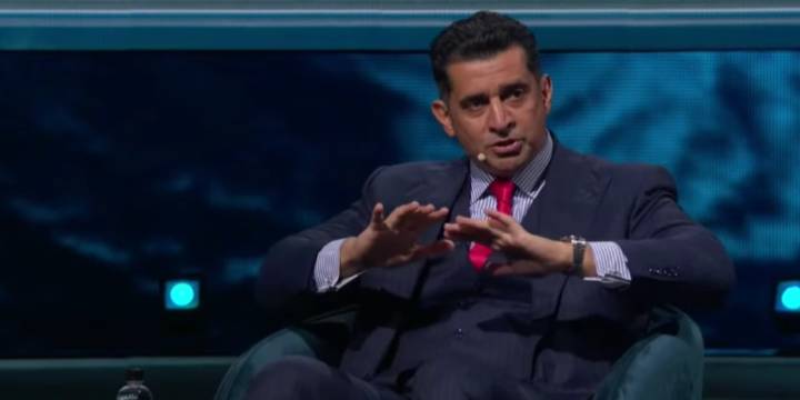 Patrick Bet-David relata su transformación en el America Business Forum desde Miami