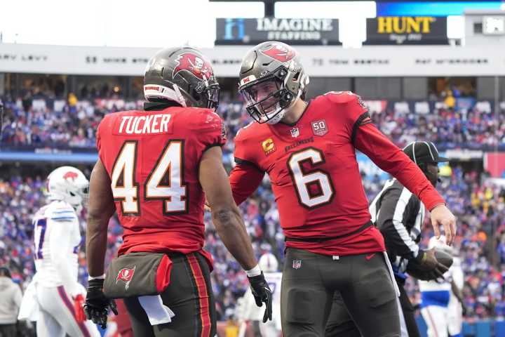 How Will the Buccaneers Use Sean Tucker When Bucky Irving Returns