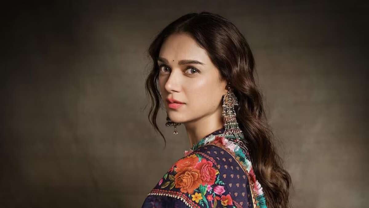 Aditi Rao Hydari warns of her WhatsApp impersonator
