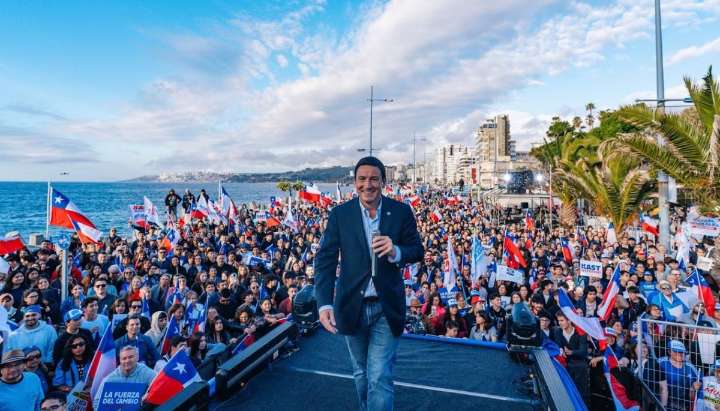 Arturo Squella en cierre de campaña de Kast en Viña: "Tenemos que superar la votación de Jara en primera vuelta y llegar primeros"