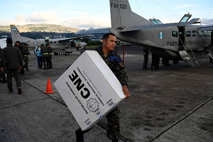 Trump implosiona la campaña electoral de Honduras apuntando a su favorito, del partido acusado de narcotráfico