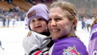 Team USA women's ice hockey star redefining term 'hockey mom'
