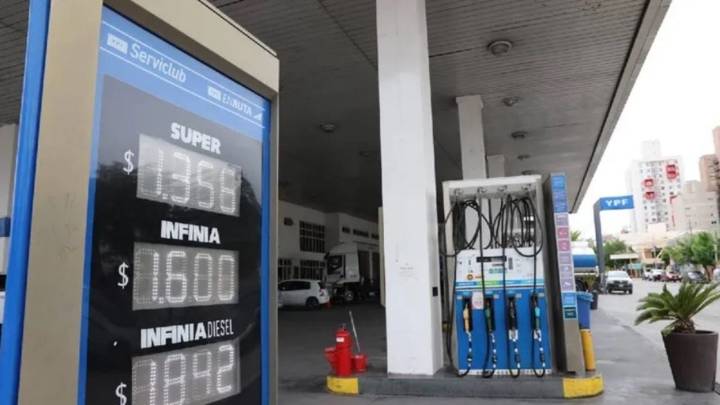 YPF volvió a aumentar los combustibles en Neuquén y el litro de nafta premium llegó a 1600 pesos